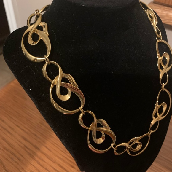 Polished Spiral Necklace, Goldtone, Like New Condition In Box - Picture 2 of 12